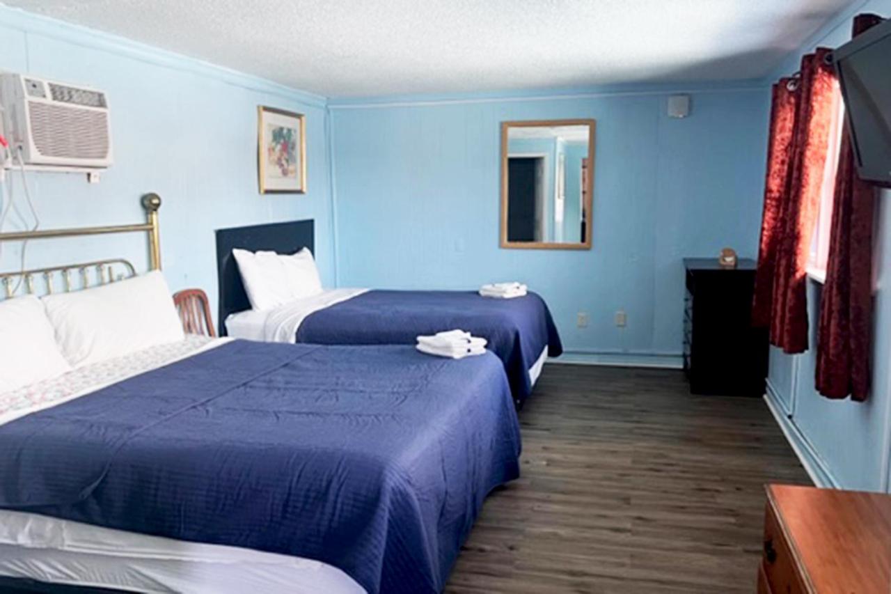 1 Bedroom Suite with Kitchenette at Crepe Myrtle by OYO 