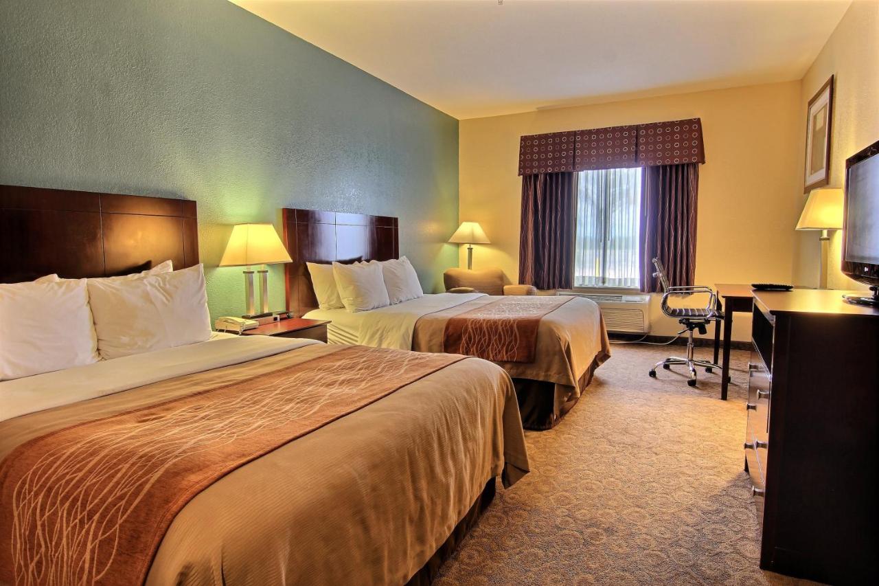 Queen Room with Two Queen Beds - Non-Smoking at Quality Inn Ingleside - Corpus Christi