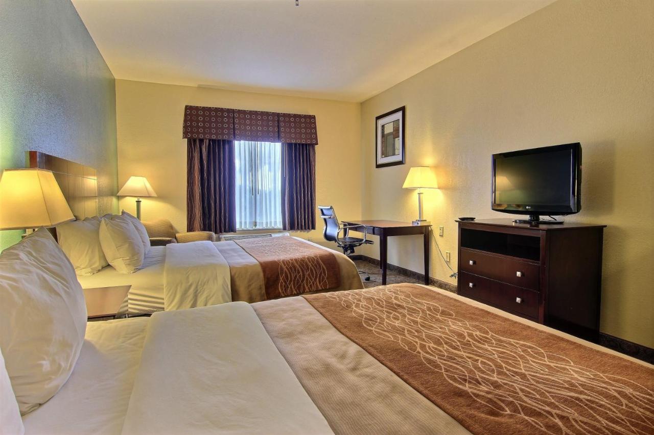 Queen Room with Two Queen Beds - Non-Smoking at Quality Inn Ingleside - Corpus Christi