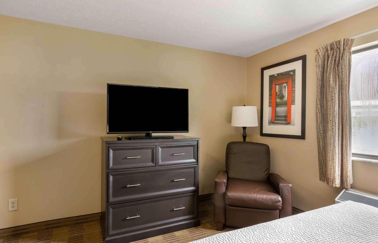 Queen Studio - Non-Smoking at Extended Stay America Select Suites Atlanta Kennesaw