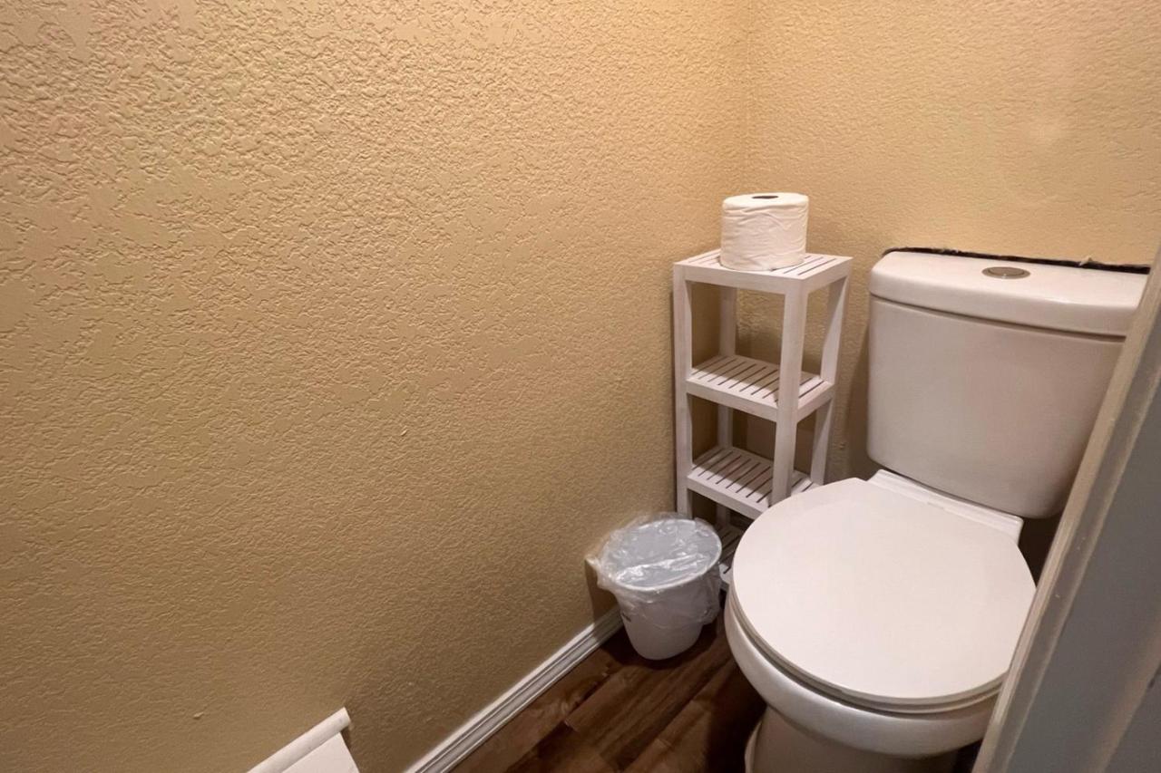 Single Room at Crepe Myrtle by OYO 