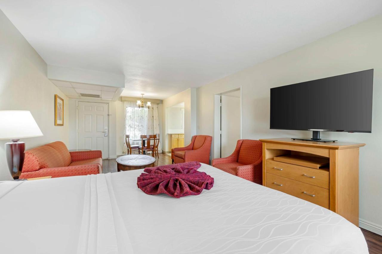 Suite - Non-Smoking at Best Western Plus Palm Desert Resort