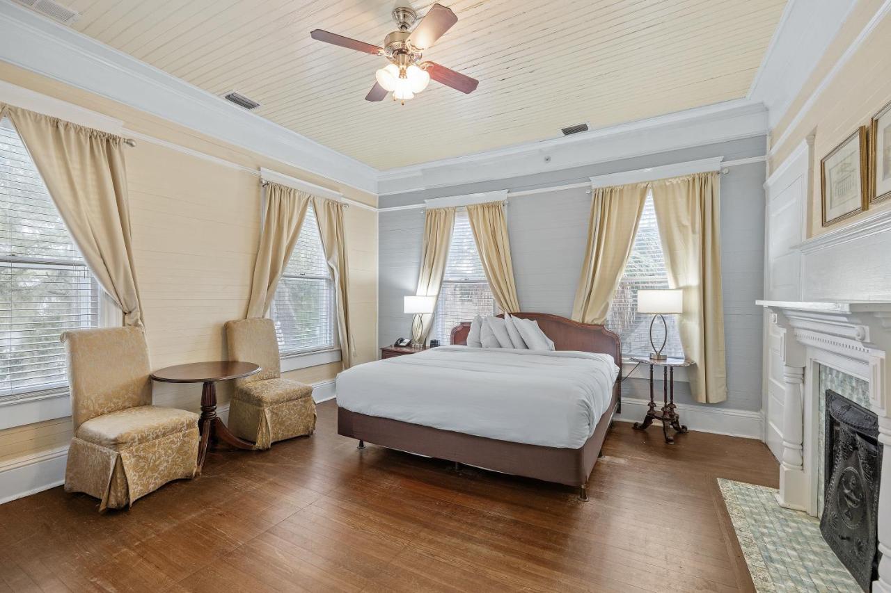 | Coombs Inn & Suites, Ascend Hotel Collection