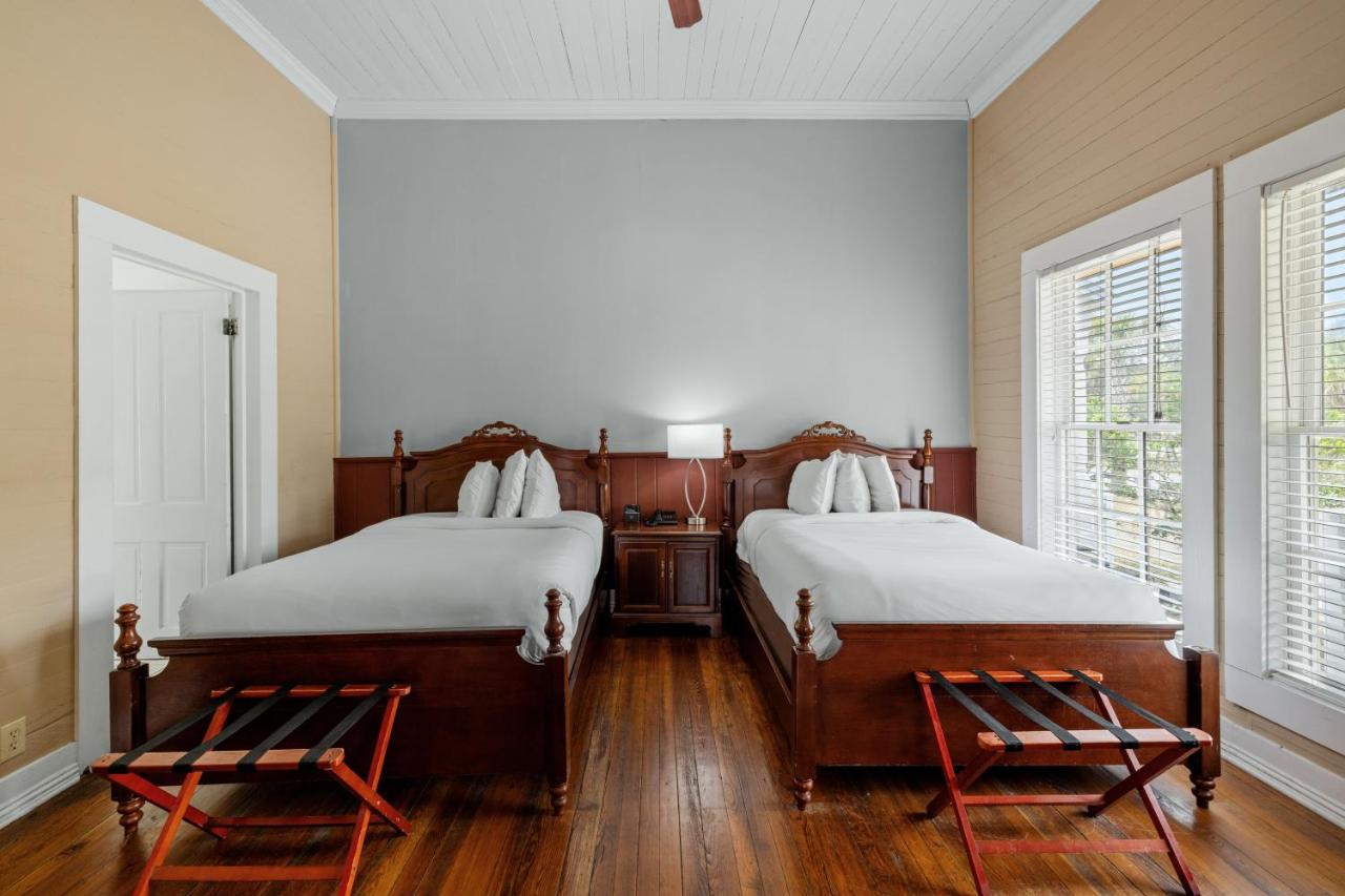 | Coombs Inn & Suites, Ascend Hotel Collection