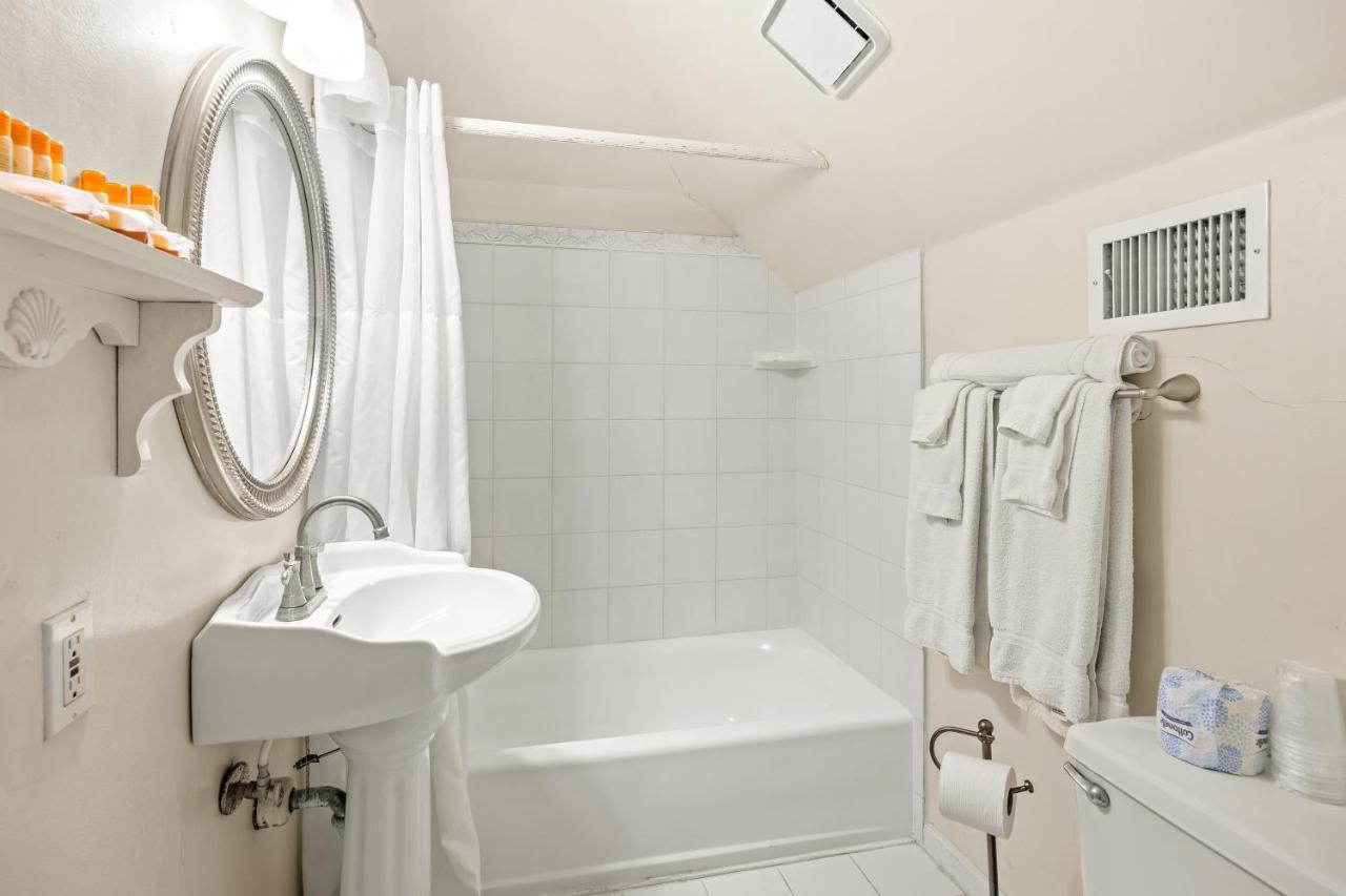 | Coombs Inn & Suites, Ascend Hotel Collection