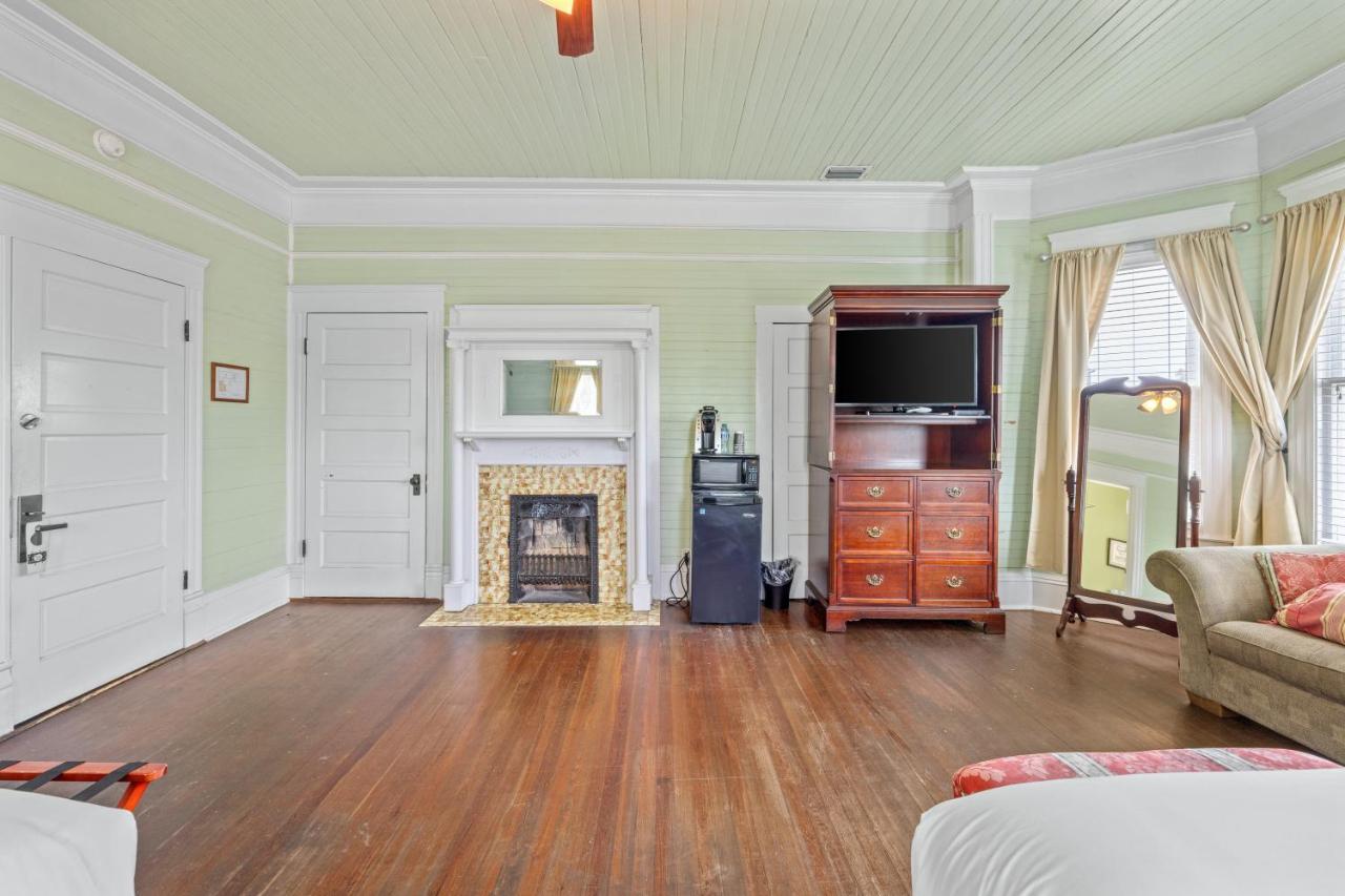 | Coombs Inn & Suites, Ascend Hotel Collection