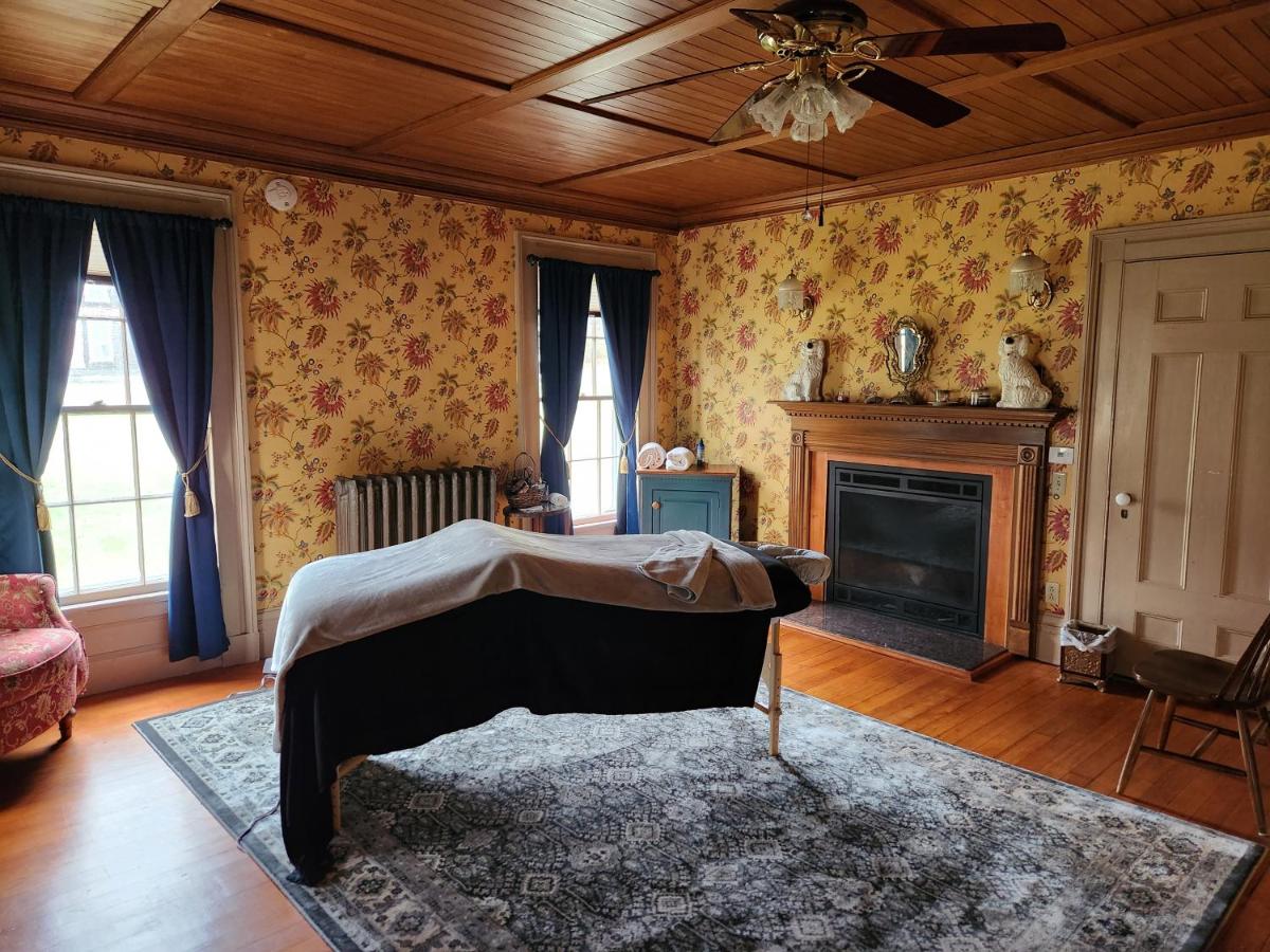 | Arlington Inn & Spa