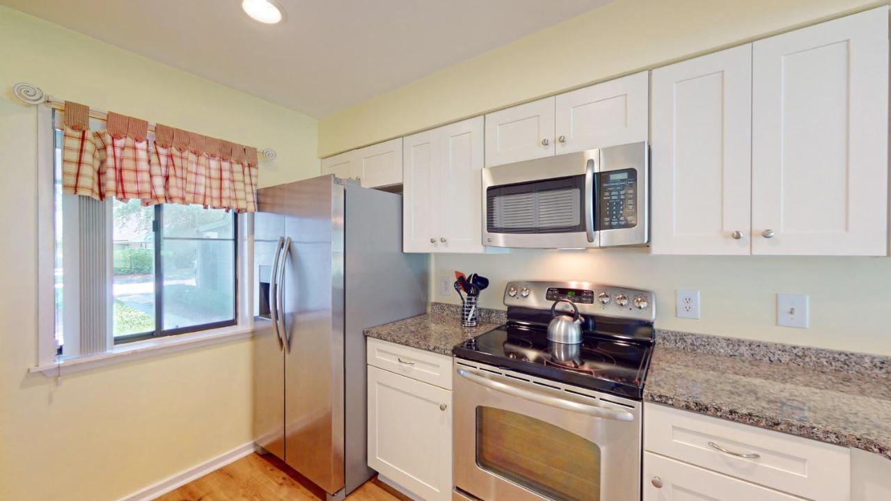 | 943 Inverness Village