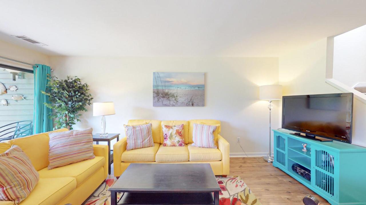 | 943 Inverness Village