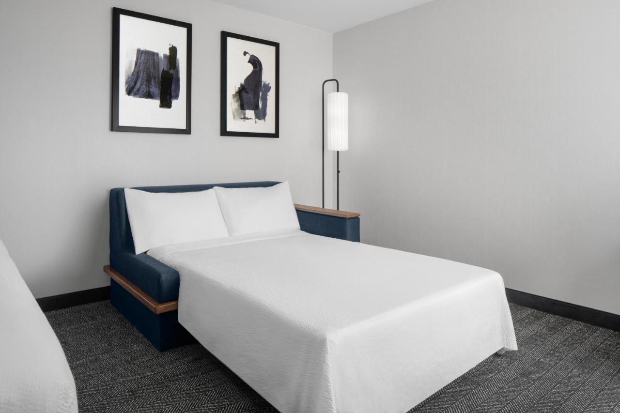 One-Bedroom King Suite at Courtyard by Marriott San Diego Central