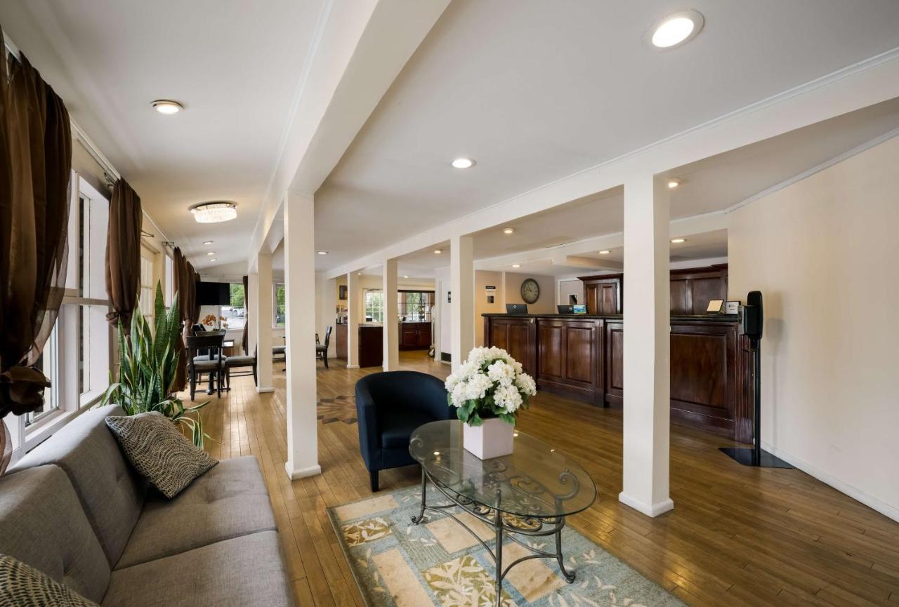 | Best Western Woodbury Inn
