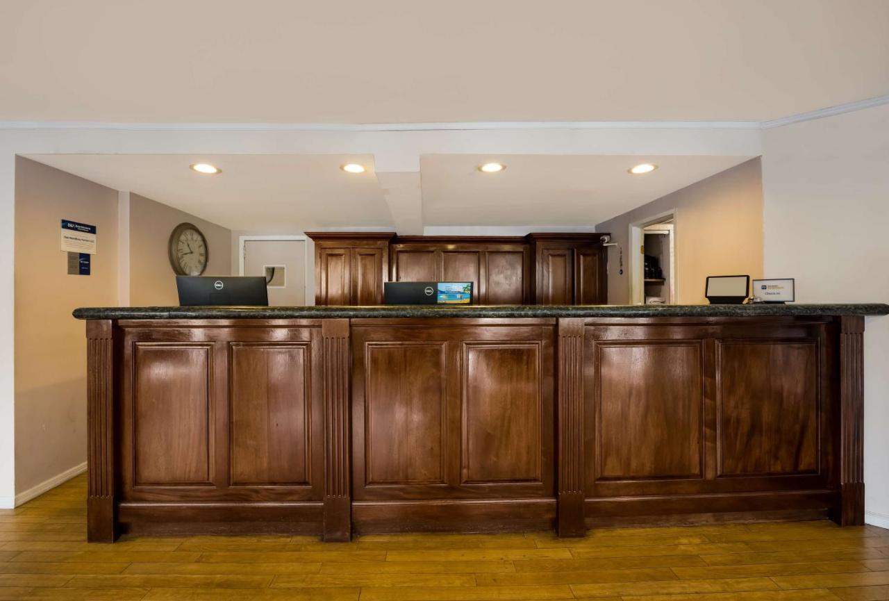  | Best Western Woodbury Inn