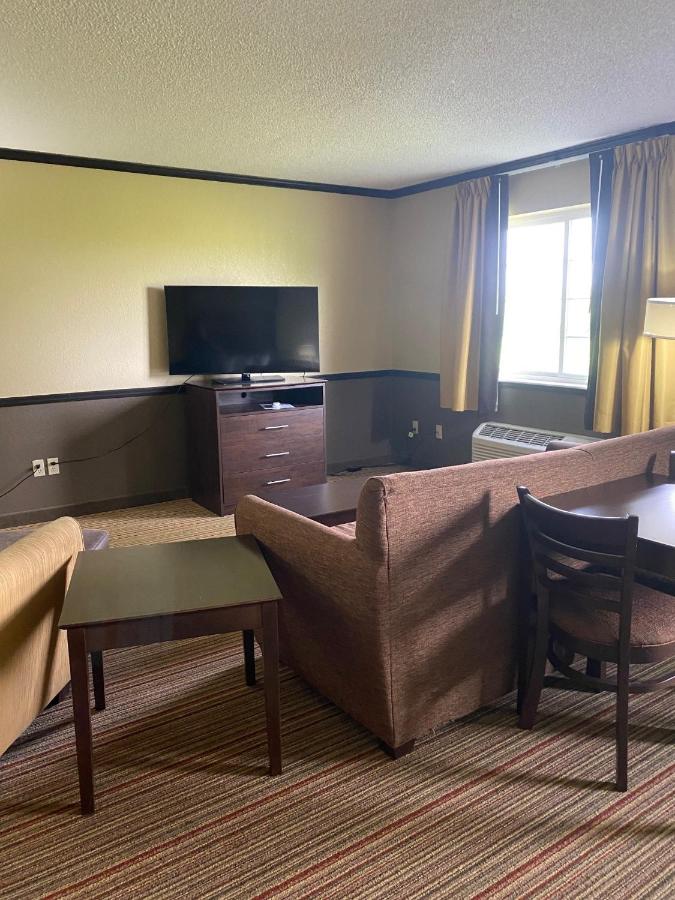  | Super 8 by Wyndham New Hampton