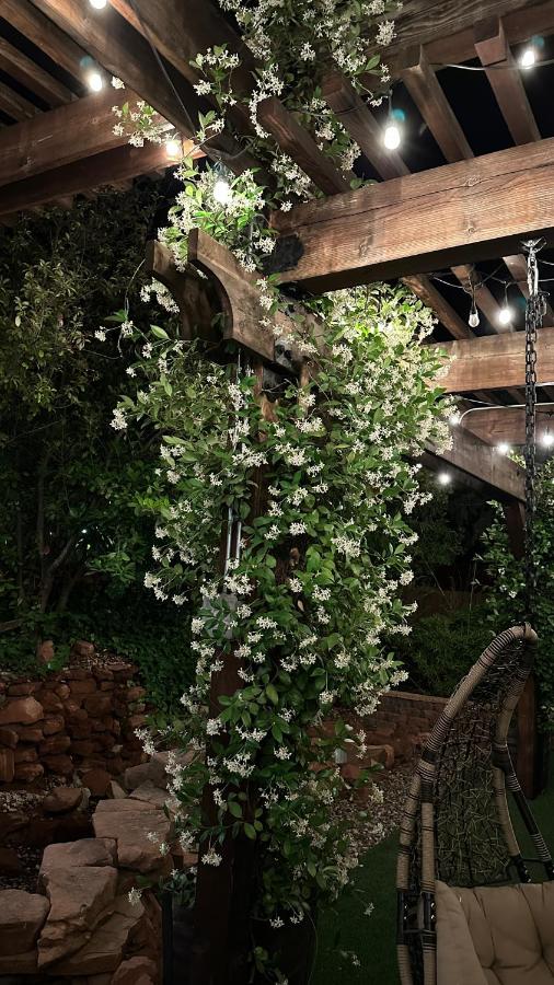 Lantern Light Inn - Romantic Getaway