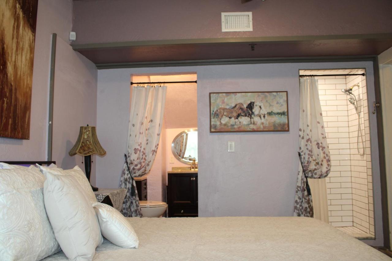  | Ms. Maggie's South Country Inn