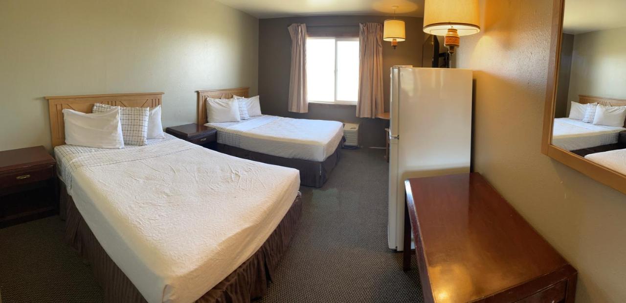 | Rawlins Western Lodge