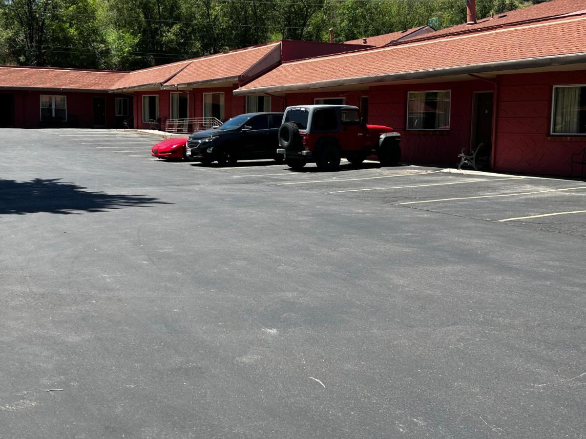  | Rainbow Lodge and Inn