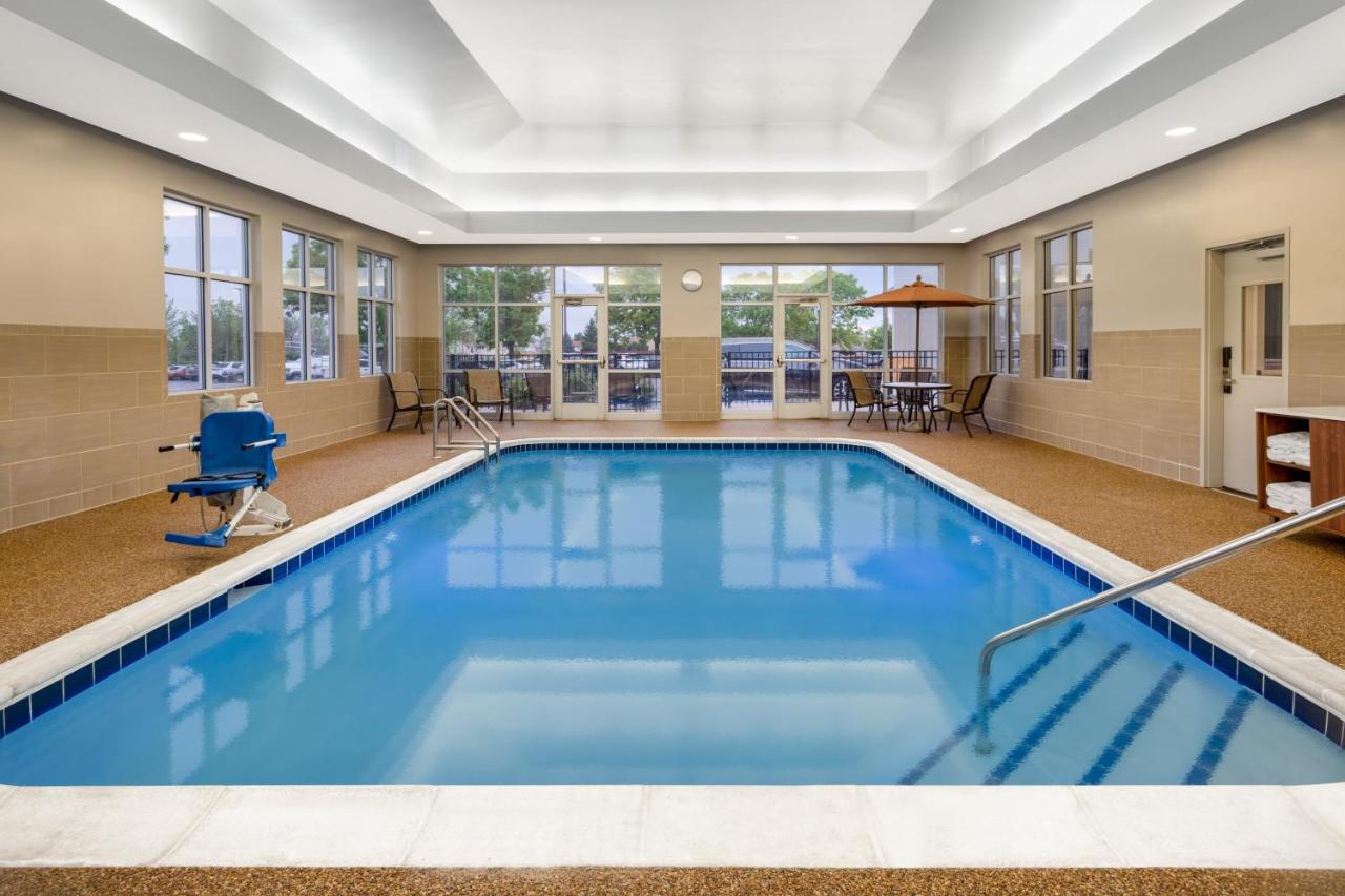 | Holiday Inn Express Colorado Springs Airport, an IHG Hotel