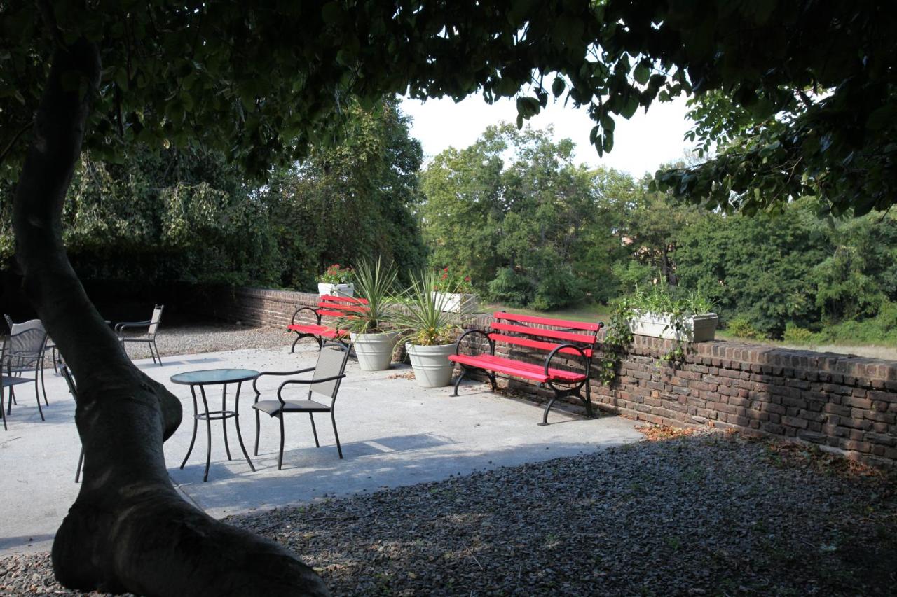 | Rutgers University Inn and Conference Center