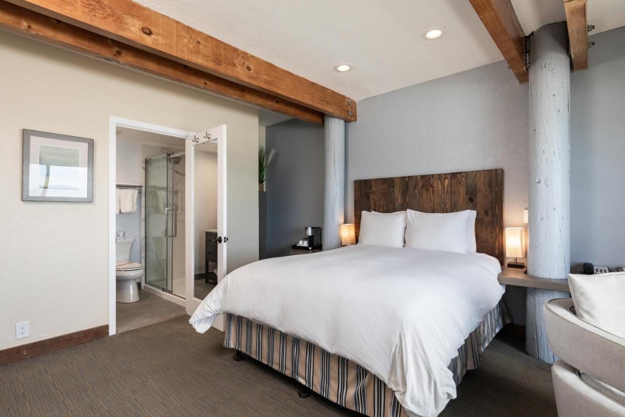 Premium Queen Room at Cypress Inn On Miramar Beach