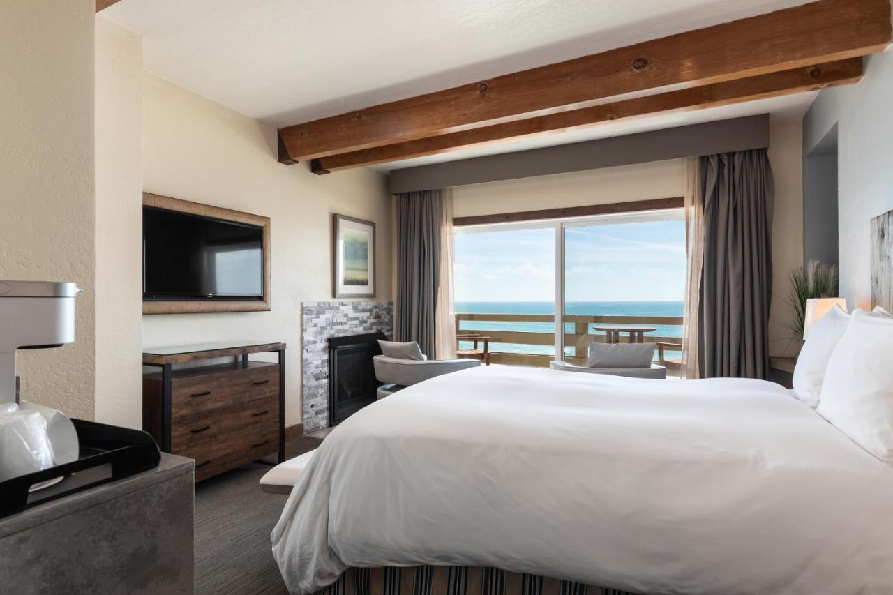Superior Queen Room at Cypress Inn On Miramar Beach