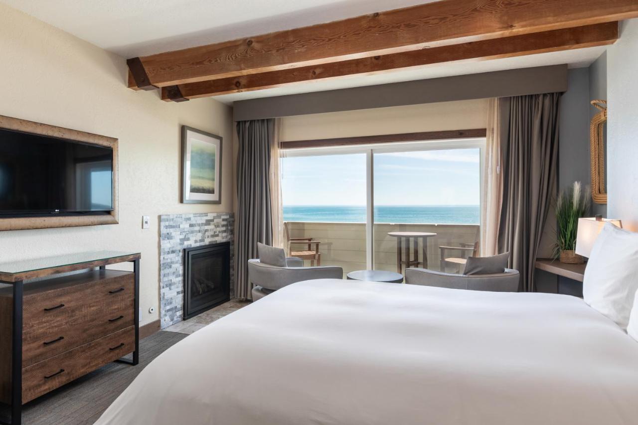 Deluxe Queen Room at Cypress Inn On Miramar Beach