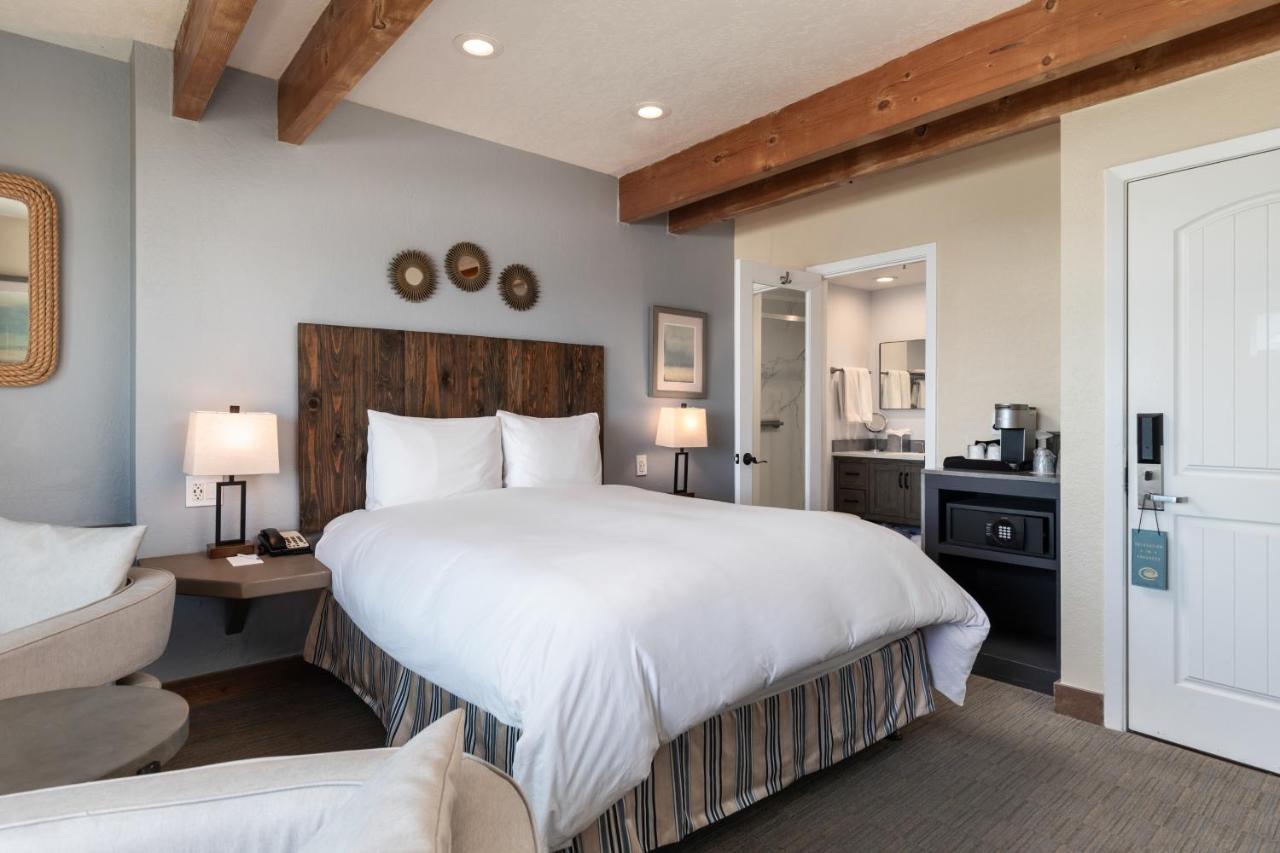 Deluxe Queen Room at Cypress Inn On Miramar Beach