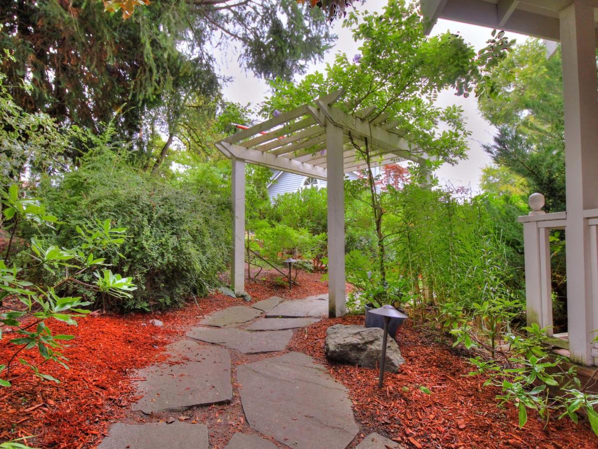 | Argyle House Bed and Breakfast