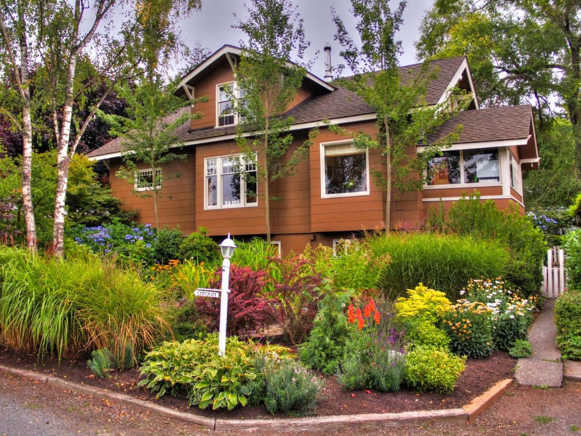 | Argyle House Bed and Breakfast