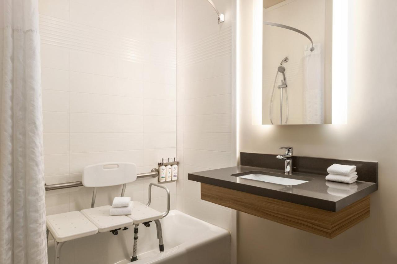  | Candlewood Suites Harrisburg