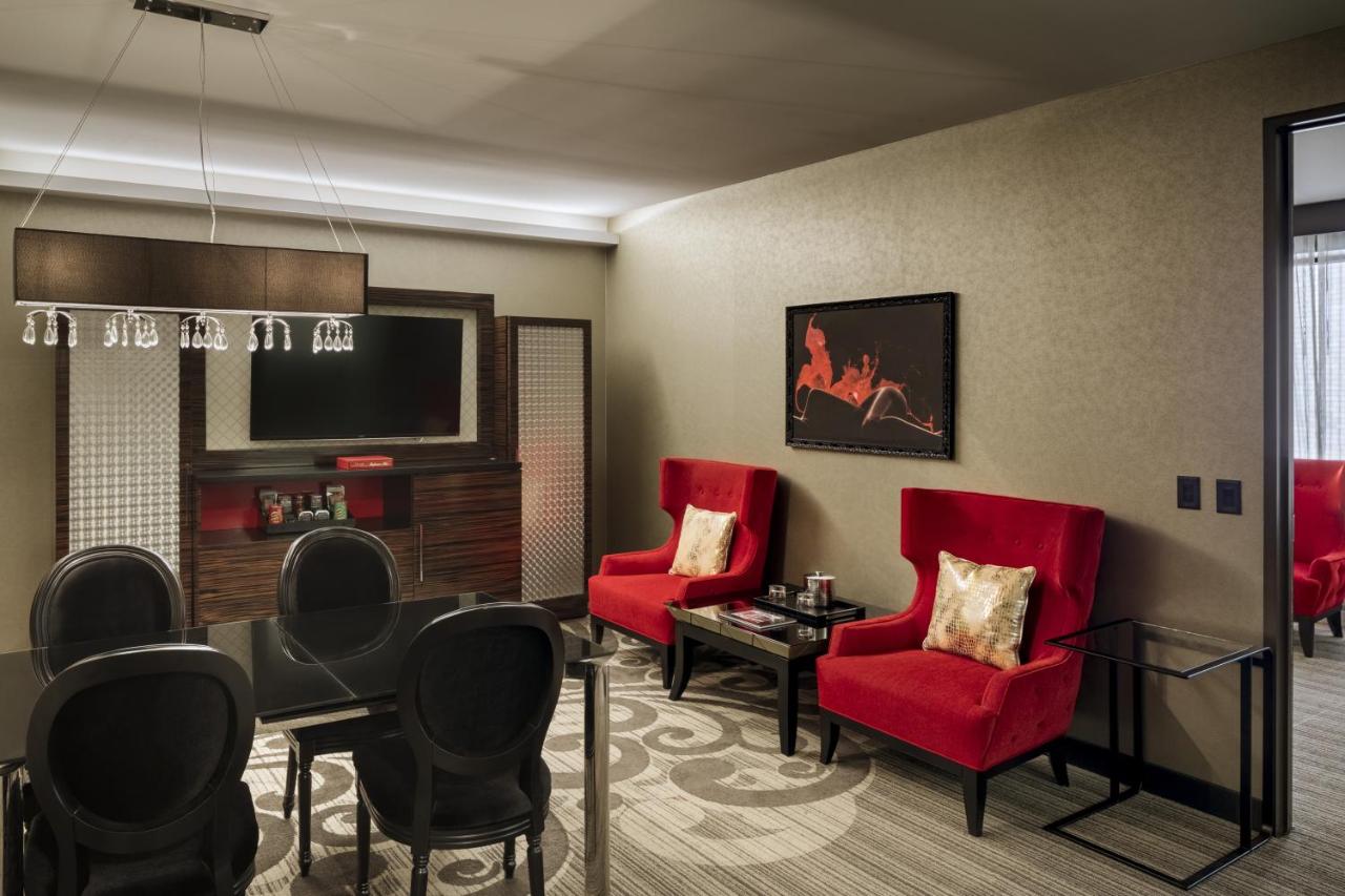 Queen Suite at Metropolitan at The 9, Autograph Collection