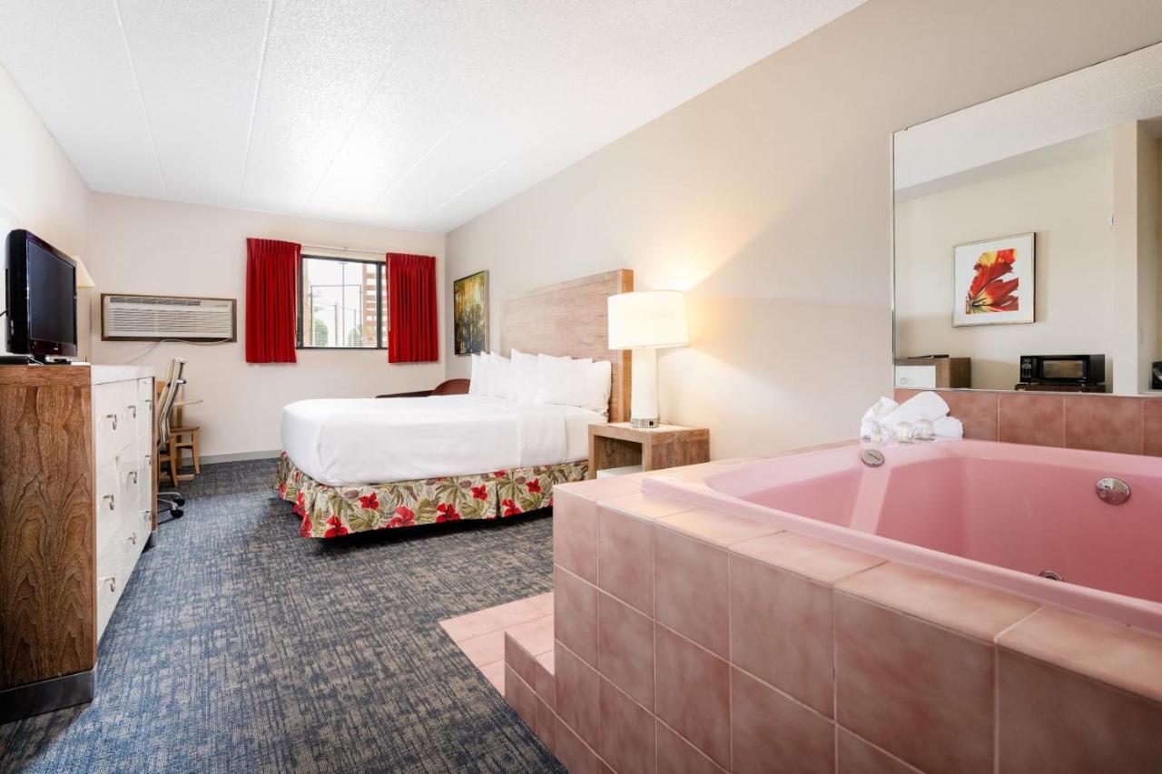 | Aloha Beach Resort