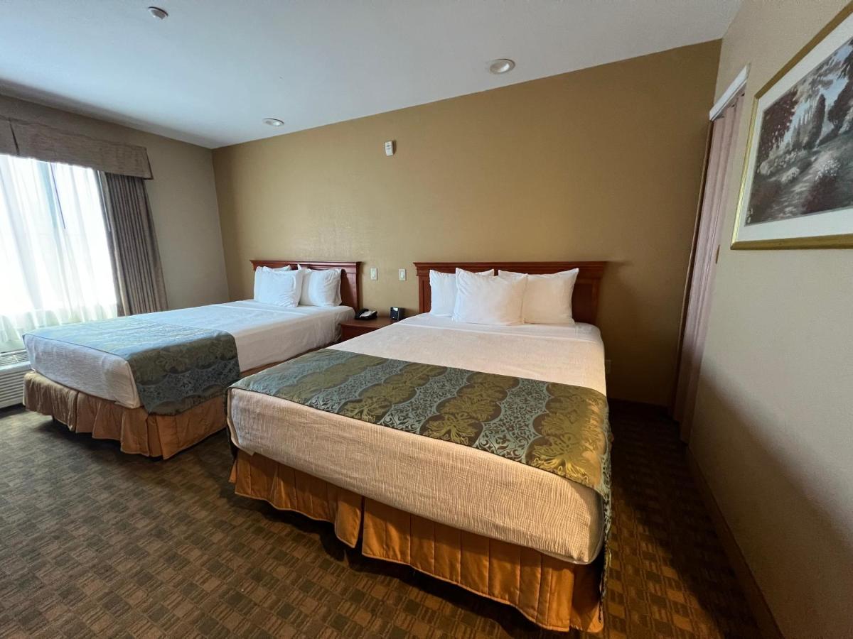 | Pleasant Hill Inn