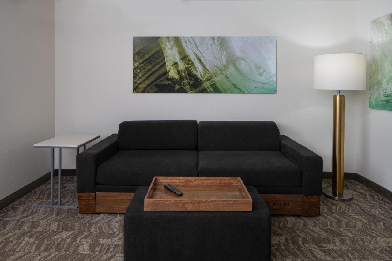 Queen Suite with Sofa Bed at SpringHill Suites by Marriott Convention Center/I-drive