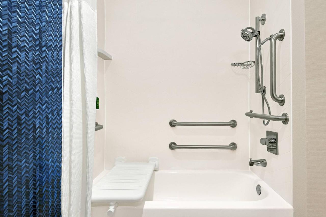 | Fairfield Inn by Marriott Warren Niles