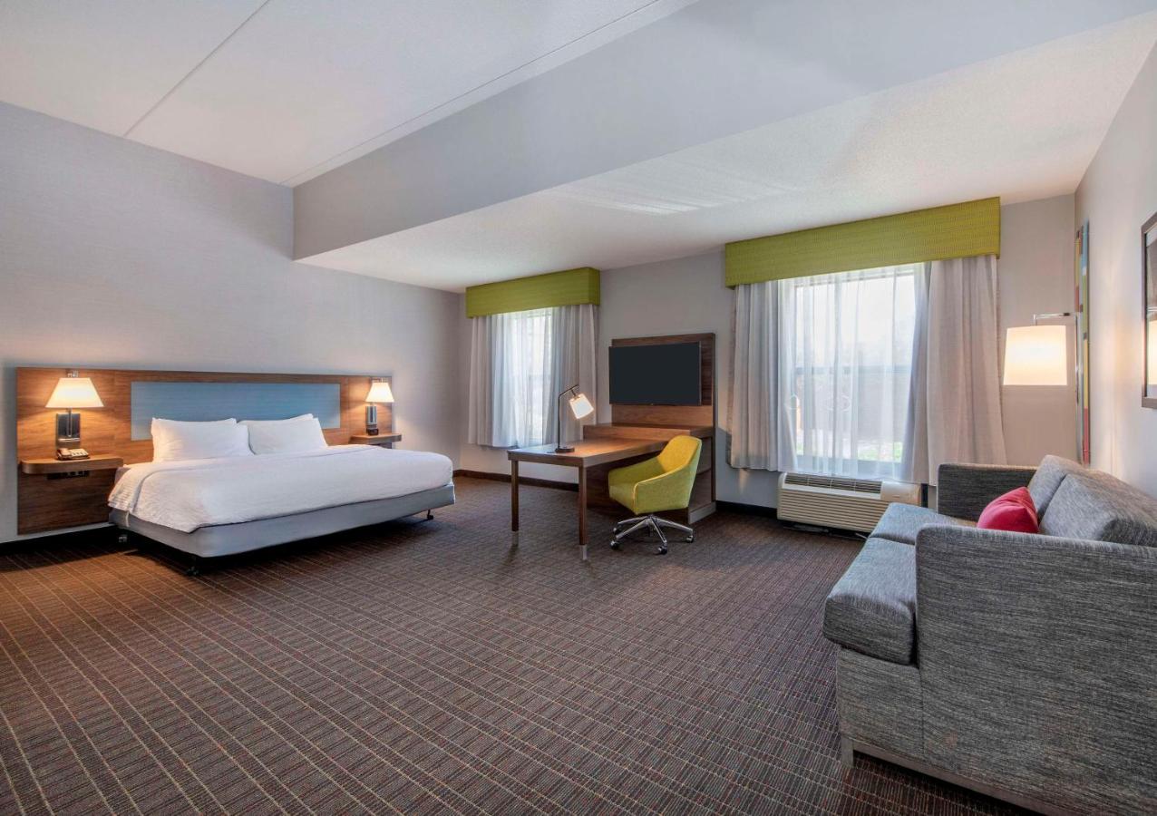 King Studio with Sofa Bed - Non-Smoking at Hampton Inn & Suites Burlington, NC