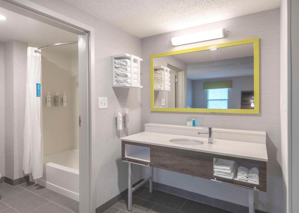 Queen Room with Two Queen Beds - Non-Smoking at Hampton Inn & Suites Burlington, NC
