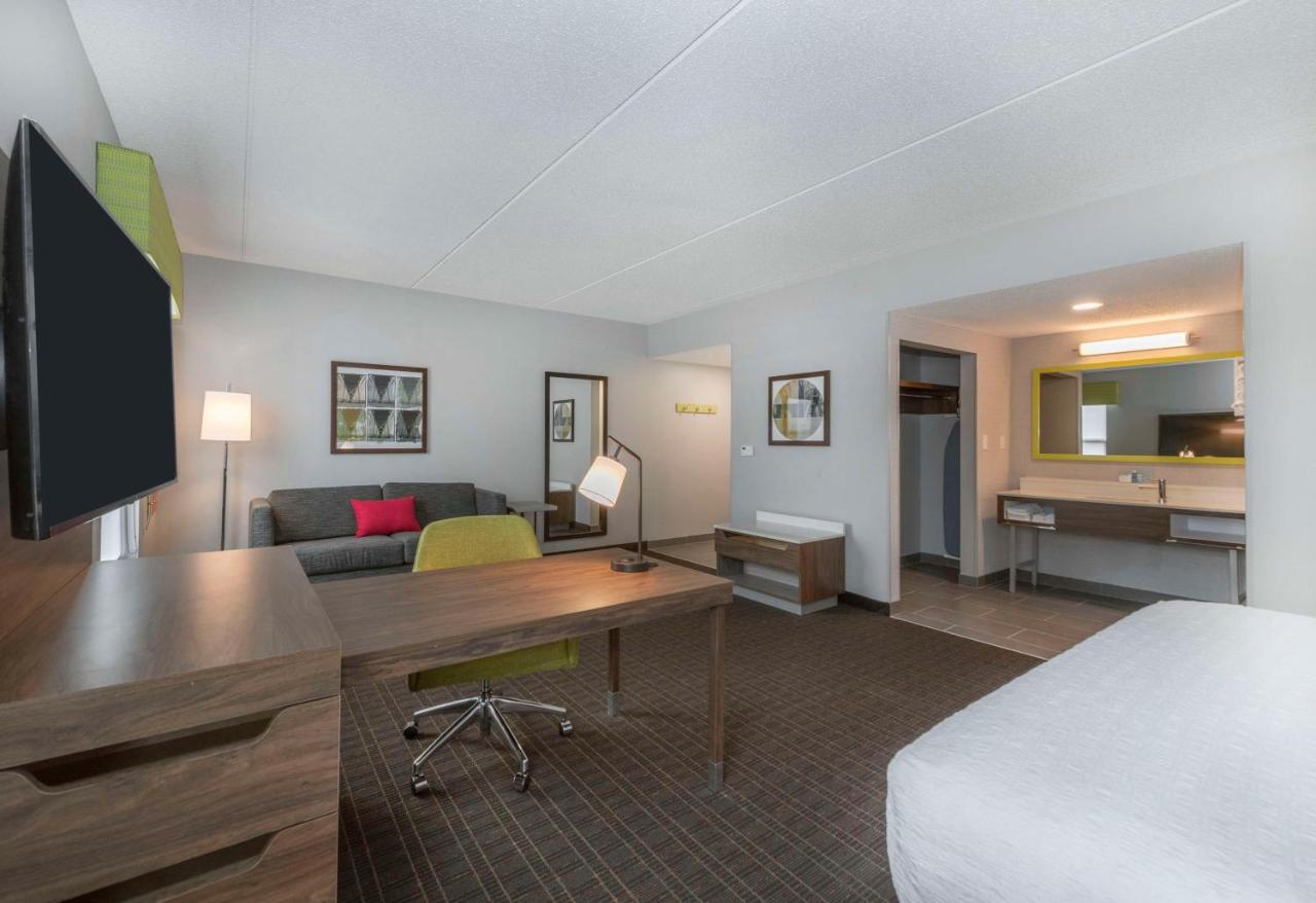 King Studio with Sofa Bed - Non-Smoking at Hampton Inn & Suites Burlington, NC