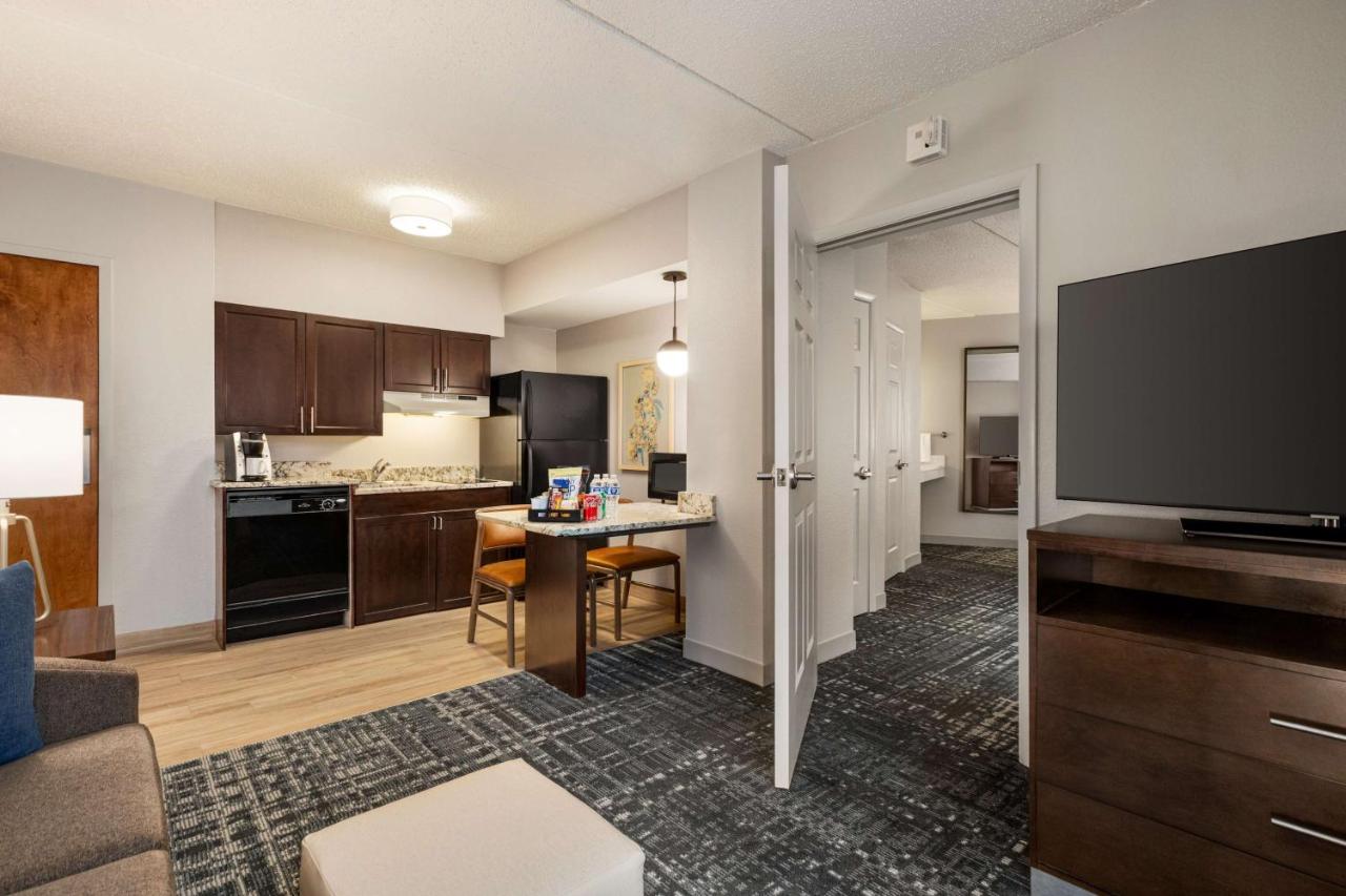 | Homewood Suites by Hilton Washington, D.C. Downtown