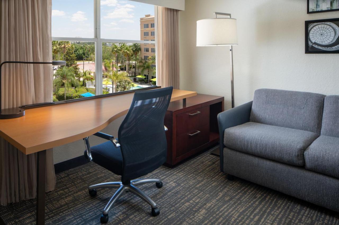 Queen Studio at Residence Inn by Marriott Orlando Convention Center