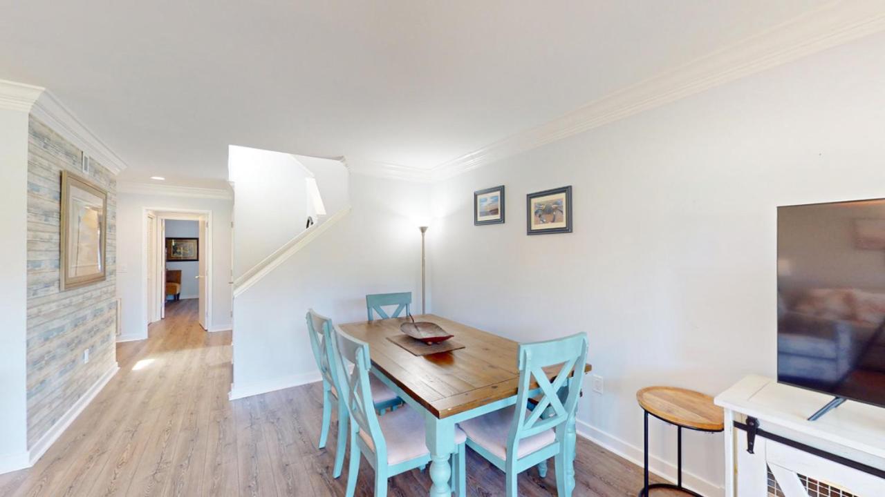 | 946 Inverness Village