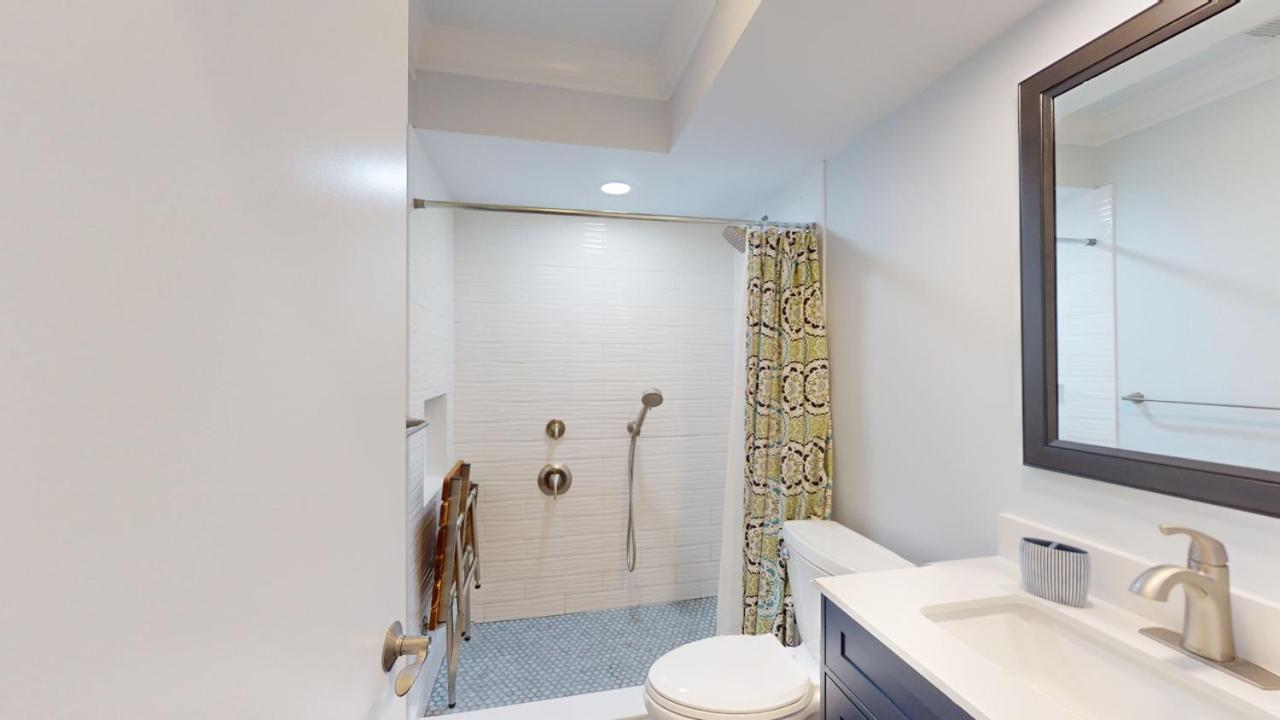 | 946 Inverness Village