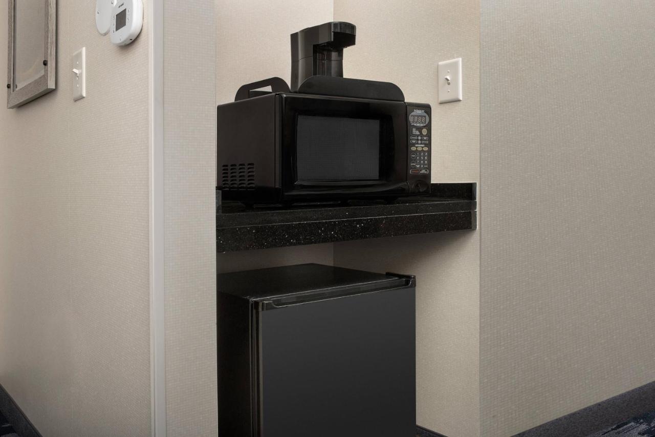 | Fairfield Inn & Suites Baltimore BWI Airport