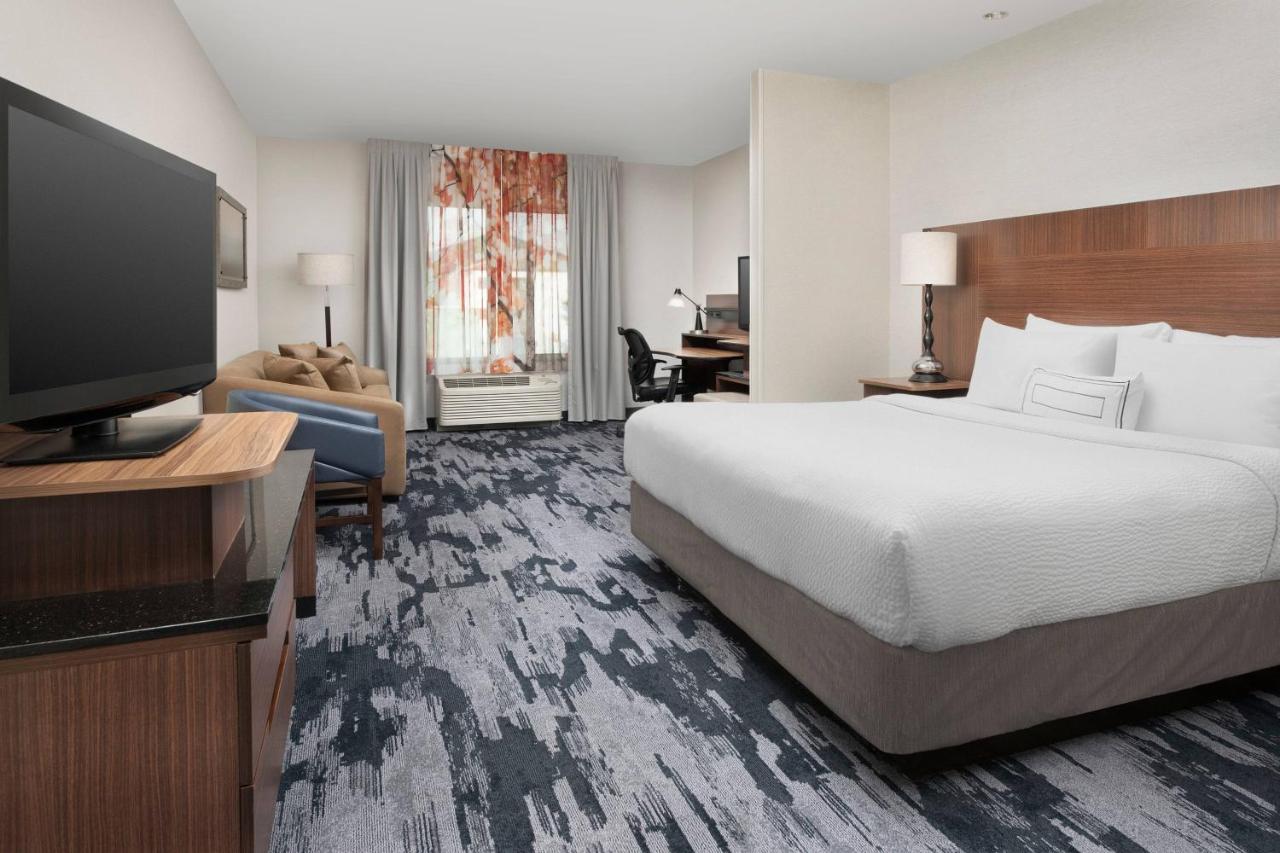| Fairfield Inn & Suites Baltimore BWI Airport