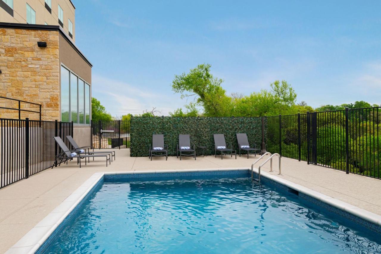 | Fairfield by Marriott Inn & Suites Austin Georgetown
