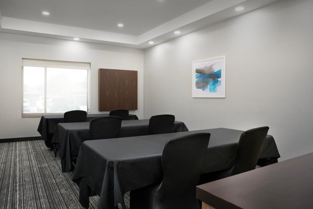 | TownePlace Suites Dallas DeSoto