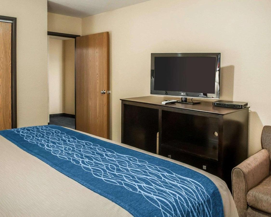 King Suite with Sofa - Non-Smoking at Comfort Inn Gallup I-40 Exit 20