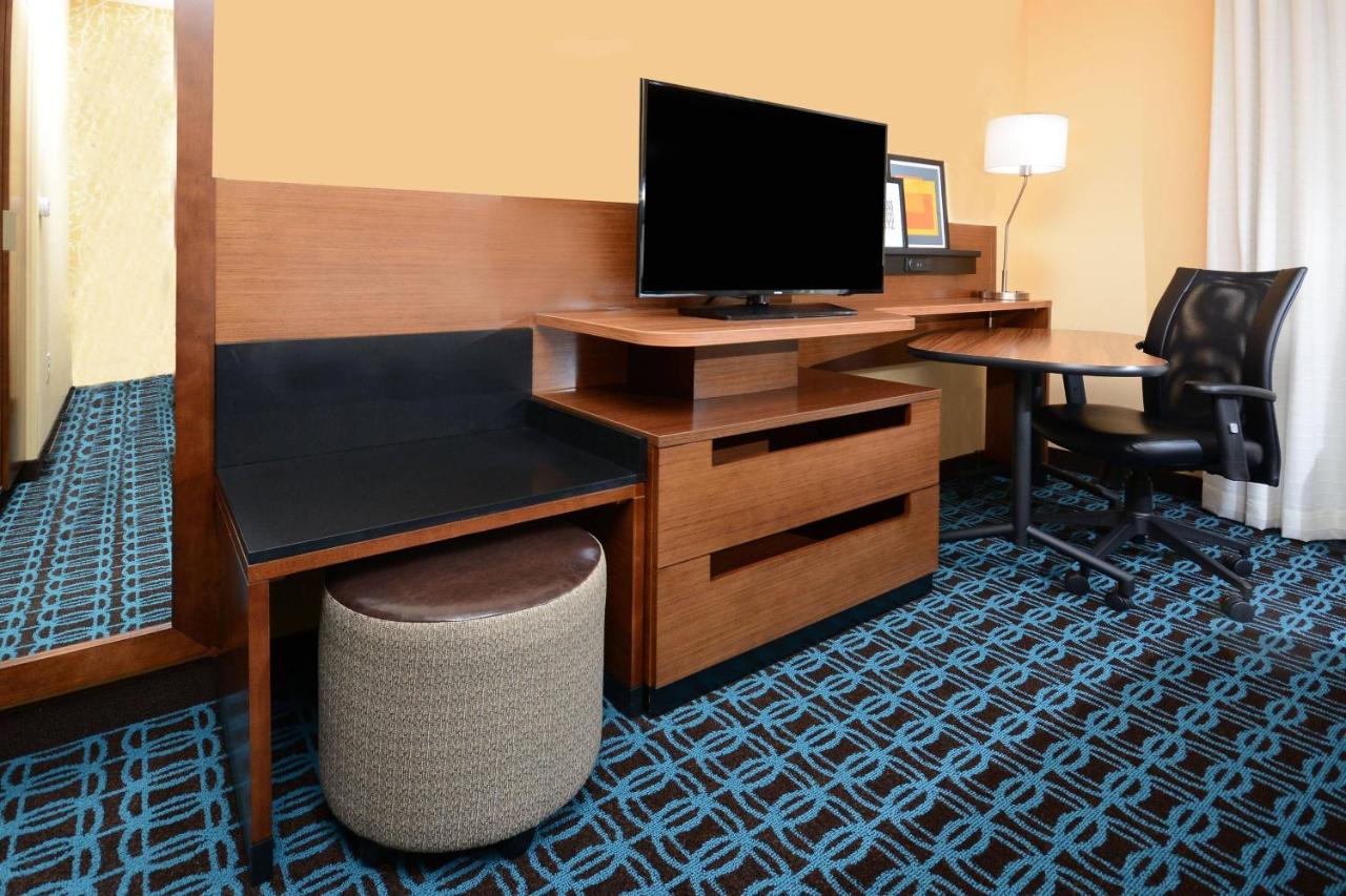 King Room at Fairfield Inn & Suites by Marriott Raleigh Capital Blvd./I-540