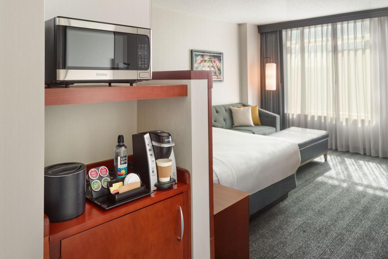 | Courtyard by Marriott Washington, DC/Foggy Bottom