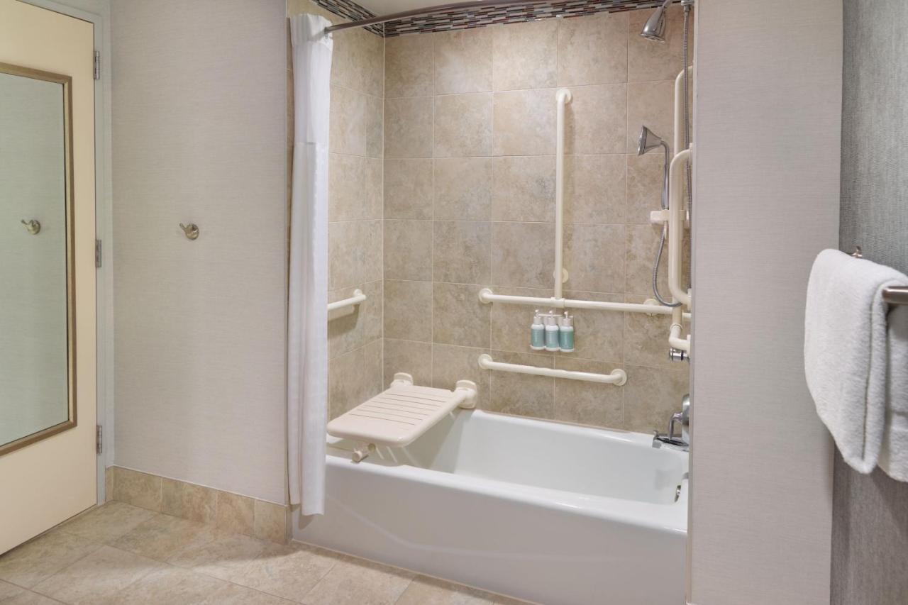 | Courtyard by Marriott Washington, DC/Foggy Bottom